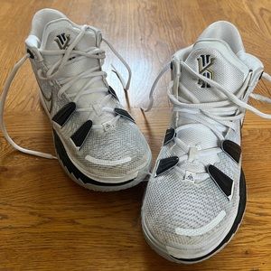 Kyrie 7s. Good condition.